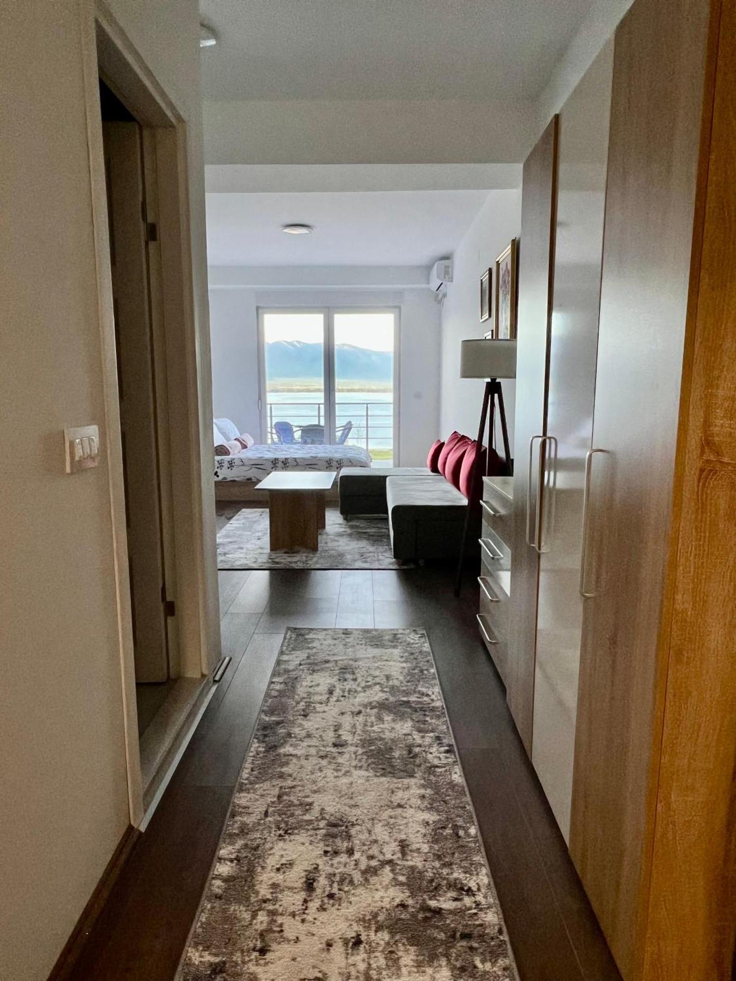 Apartment Lakeview Dimi
