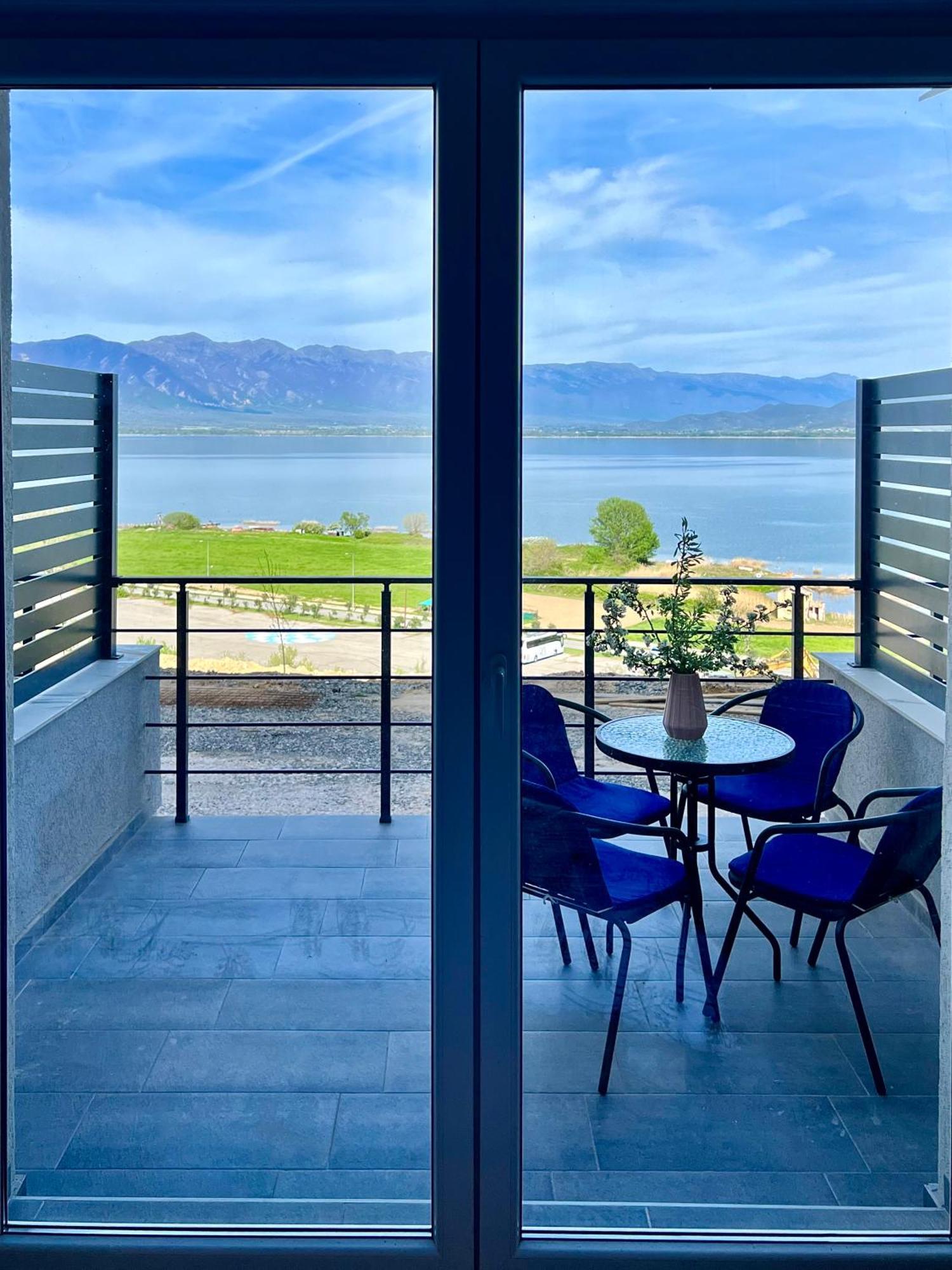 Apartment Lakeview Dimi